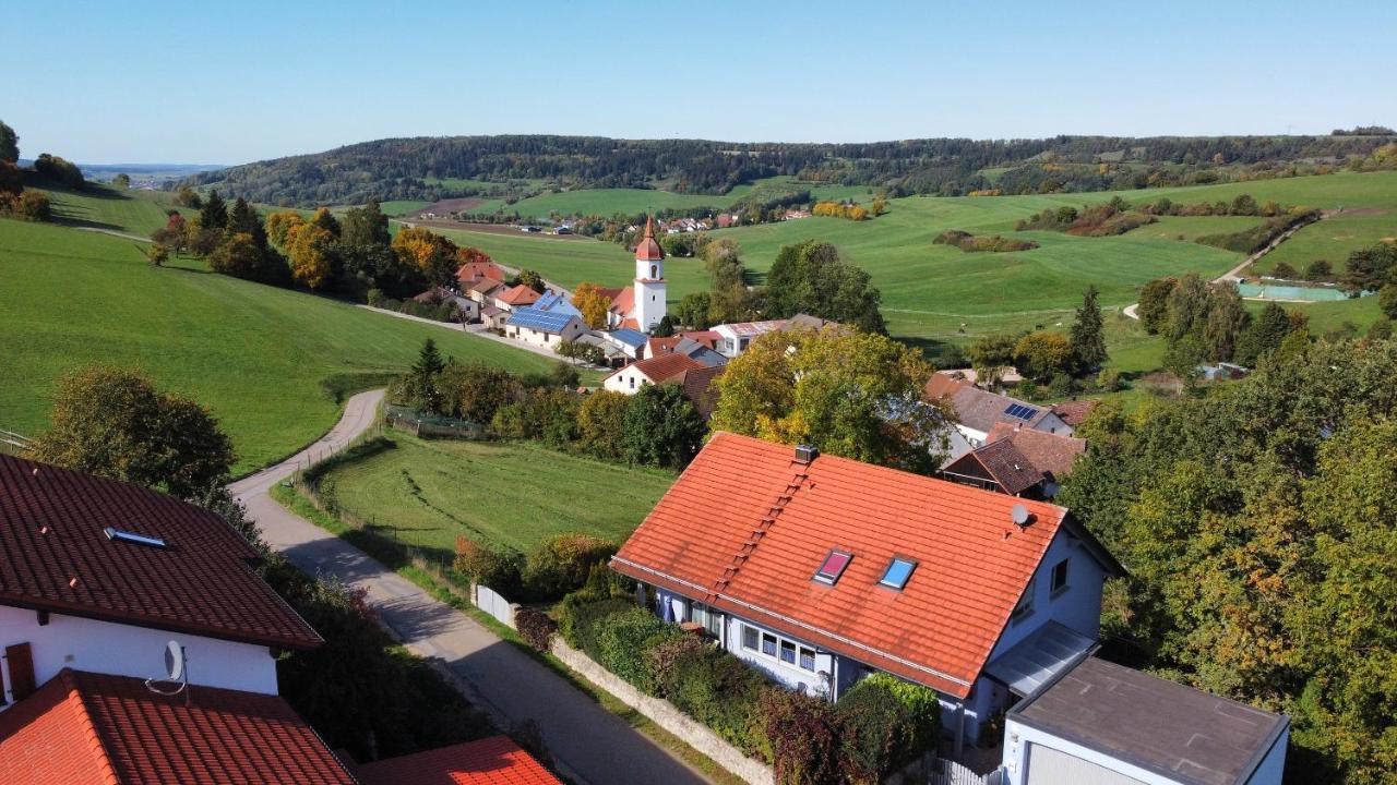 Ferienwohnungen Am Jura Вайсенбург-ин-Байерн Экстерьер фото